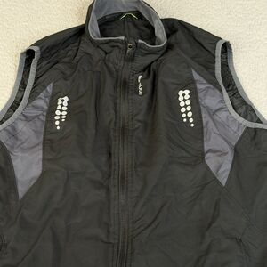 SUGOI Versa Cycling Vest Mens L Black Full Zip Mesh Back  Zip Pockets Reflective